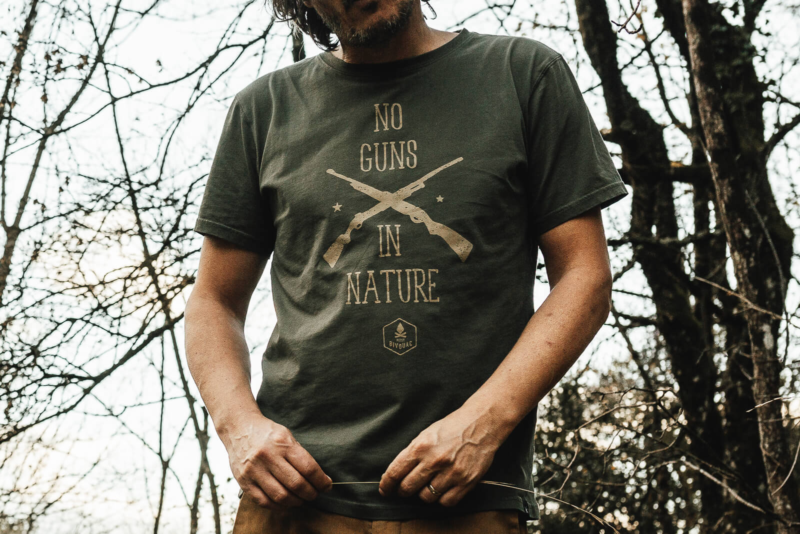 T-shirt homme Bio - No Guns - Vert mousse - Petit Bivouac